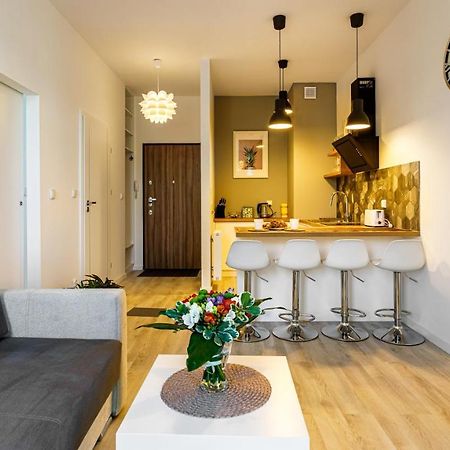 Maya'S Flats & Resorts 32 - Garden Gate Гданск Екстериор снимка