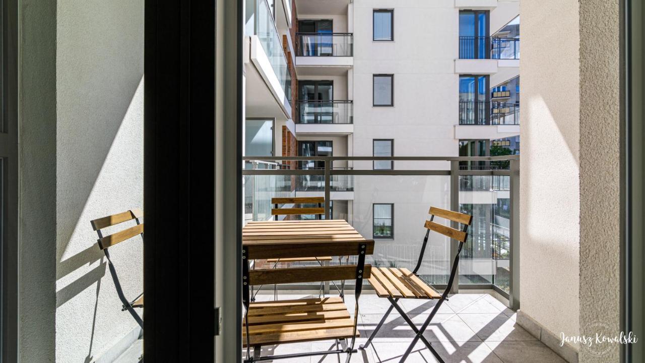 Maya'S Flats & Resorts 32 - Garden Gate Гданск Екстериор снимка